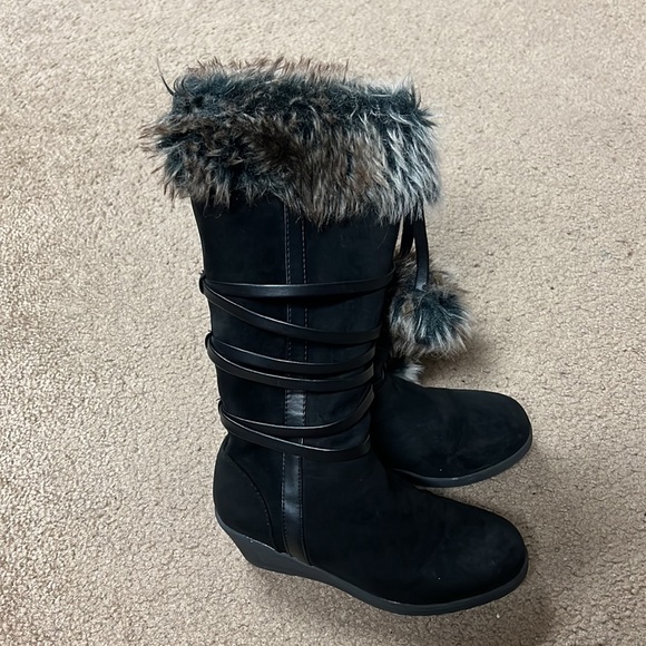 Kenneth Cole Reaction Girls Black Suede Storm Lacie fur trim knee Bo… - Picture 1 of 7